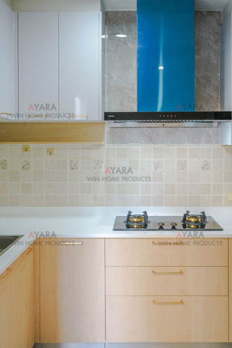 ชุดครัว Built-in โครงซีเมนต์บอร์ด หน้าบาน Laminate สี Thansau Mapple + ขาวเงา 1